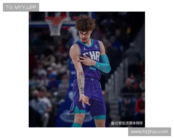 三球超越库里 成黄蜂三分王 三球超越库里 成黄蜂三分王