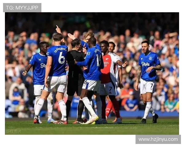 埃弗顿争议再拷问英超判罚一致